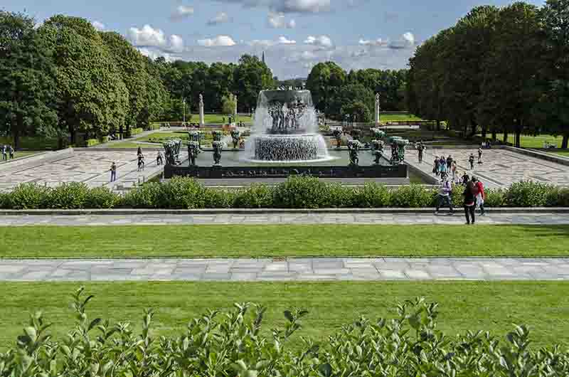 59 - Noruega - Oslo - parque Vigeland - La Fuente